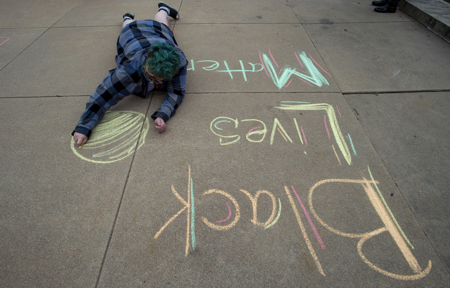 042421-news-demonstration 04.jpg